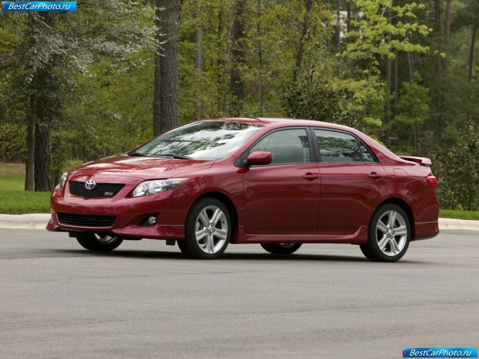 2009 Toyota Corolla Sedan - фотография 13 из 45