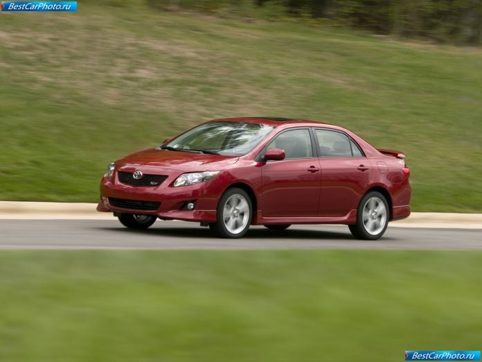 2009 Toyota Corolla Sedan - фотография 14 из 45