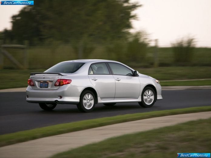 2009 Toyota Corolla Sedan - фотография 30 из 45