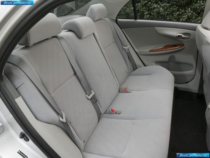 2009 Toyota Corolla Sedan - фотография 37 из 45