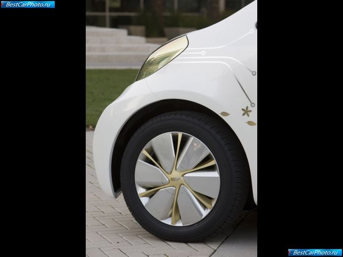 2009 Toyota Ft-ev Concept - фотография 13 из 15