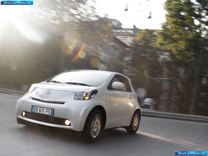 2009 Toyota Iq - фотография 21 из 204