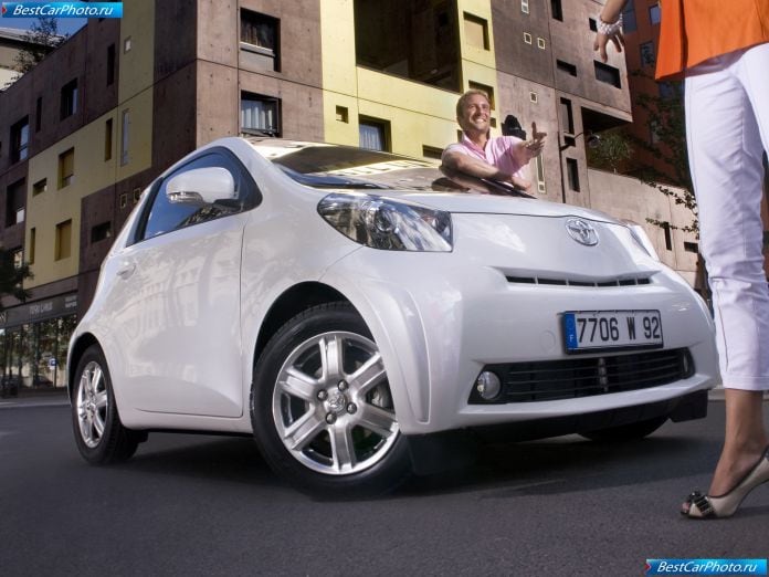 2009 Toyota Iq - фотография 22 из 204