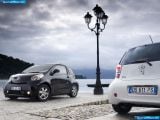 toyota_2009-iq_1600x1200_036.jpg