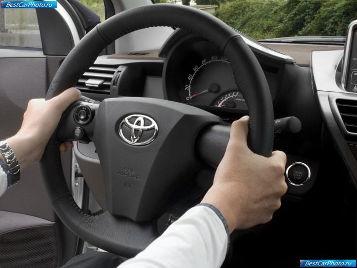 2009 Toyota Iq - фотография 136 из 204