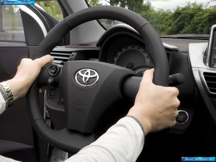 2009 Toyota Iq - фотография 137 из 204