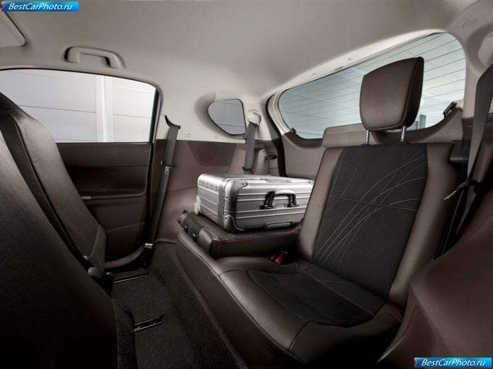 2009 Toyota Iq - фотография 143 из 204
