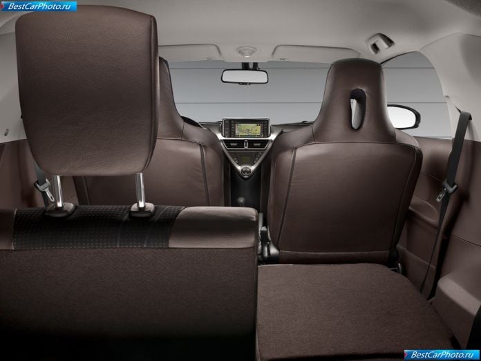 2009 Toyota Iq - фотография 146 из 204