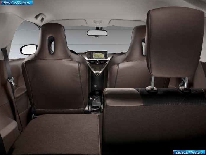 2009 Toyota Iq - фотография 148 из 204