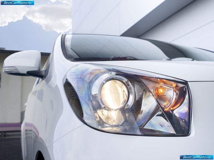 2009 Toyota Iq - фотография 163 из 204