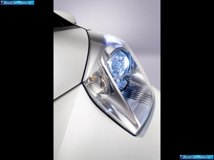 2009 Toyota Iq - фотография 200 из 204