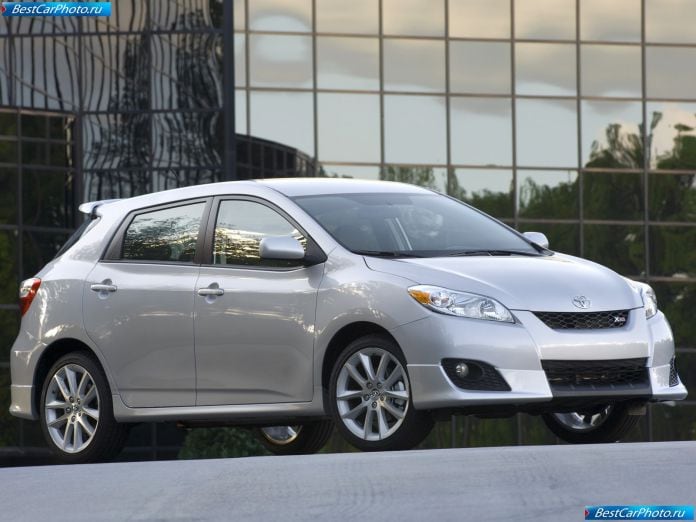 2009 Toyota Matrix - фотография 1 из 35