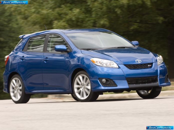 2009 Toyota Matrix - фотография 2 из 35
