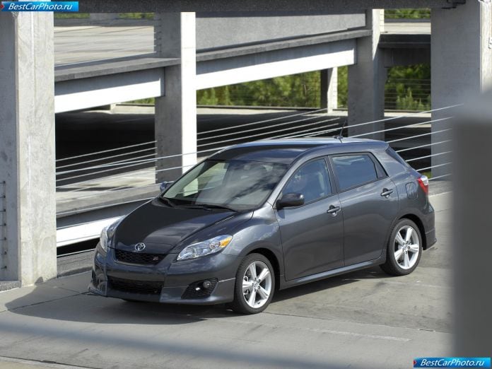 2009 Toyota Matrix - фотография 12 из 35