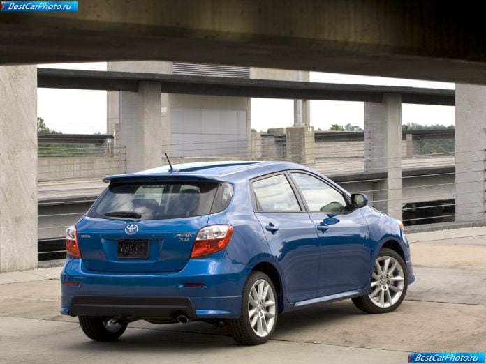 2009 Toyota Matrix - фотография 17 из 35