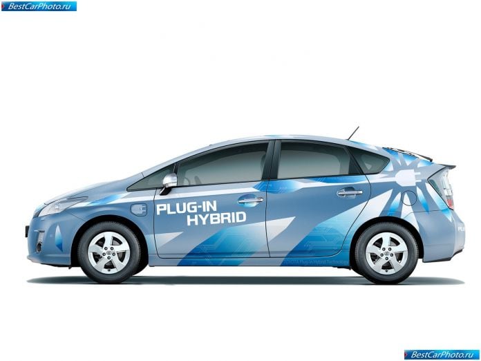 2009 Toyota Prius Plug-in Hybrid Concept - фотография 3 из 4