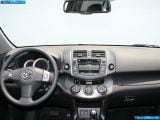 toyota_2009-rav4_1600x1200_012.jpg