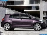 toyota_2009-urban_cruiser_1600x1200_008.jpg