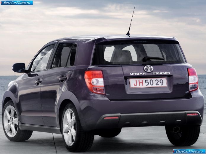 2009 Toyota Urban Cruiser - фотография 11 из 22