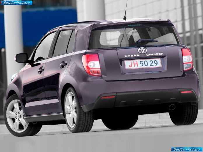 2009 Toyota Urban Cruiser - фотография 13 из 22