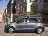 toyota_2009-yaris_1600x1200_008.jpg