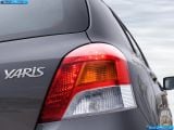 toyota_2009-yaris_1600x1200_029.jpg