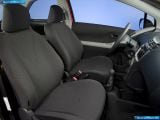toyota_2009-yaris_3-door_1600x1200_008.jpg