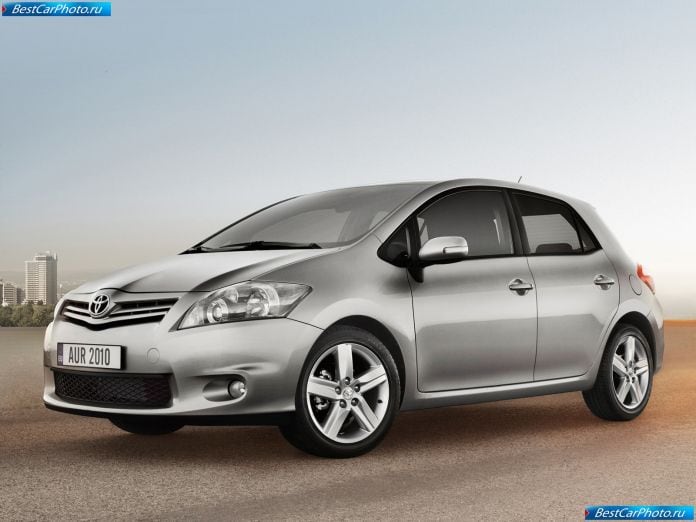 2010 Toyota Auris - фотография 4 из 57