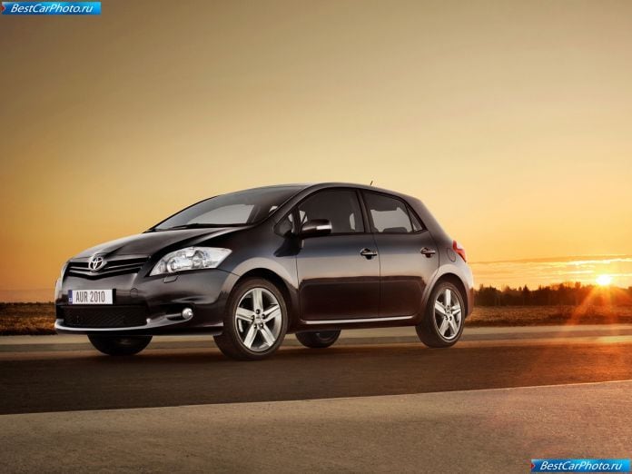 2010 Toyota Auris - фотография 8 из 57