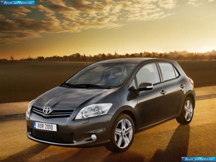 2010 Toyota Auris - фотография 9 из 57