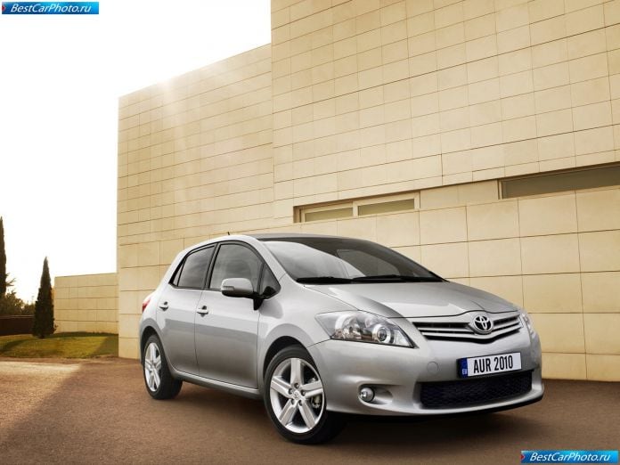 2010 Toyota Auris - фотография 15 из 57