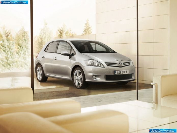 2010 Toyota Auris - фотография 20 из 57