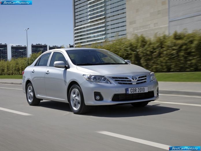 2010 Toyota Corolla - фотография 3 из 37