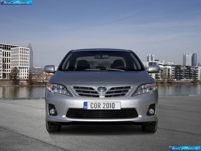 2010 Toyota Corolla - фотография 26 из 37