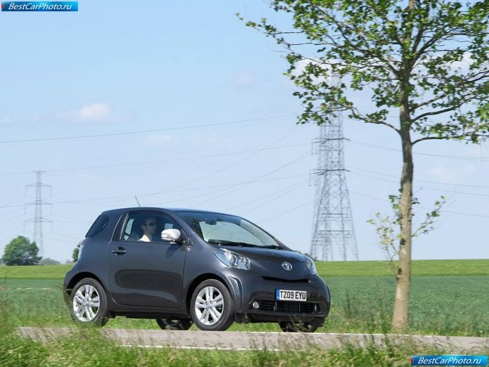 2010 Toyota Iq3 - фотография 5 из 12