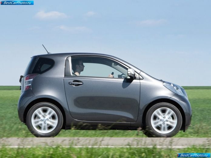 2010 Toyota Iq3 - фотография 8 из 12