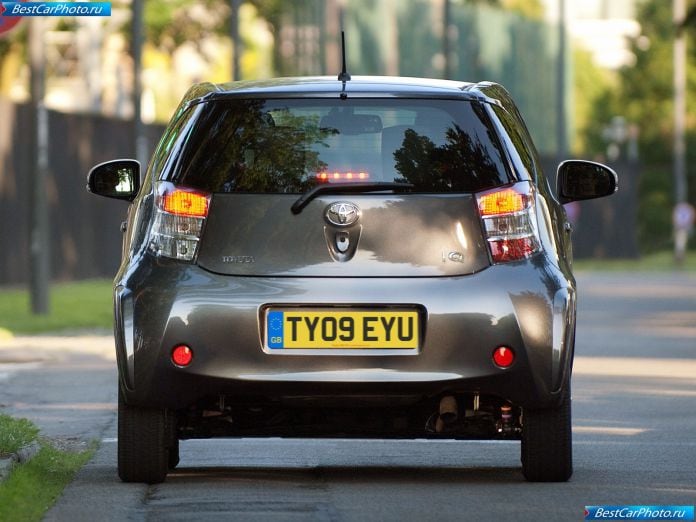 2010 Toyota Iq3 - фотография 12 из 12