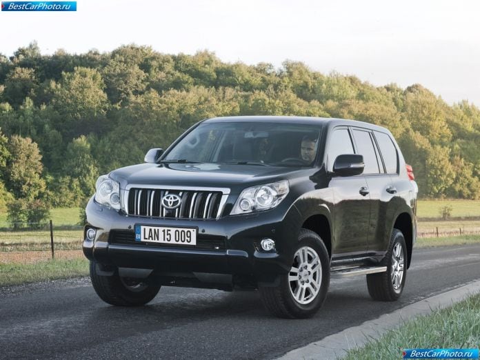 2010 Toyota Land Cruiser - фотография 2 из 167