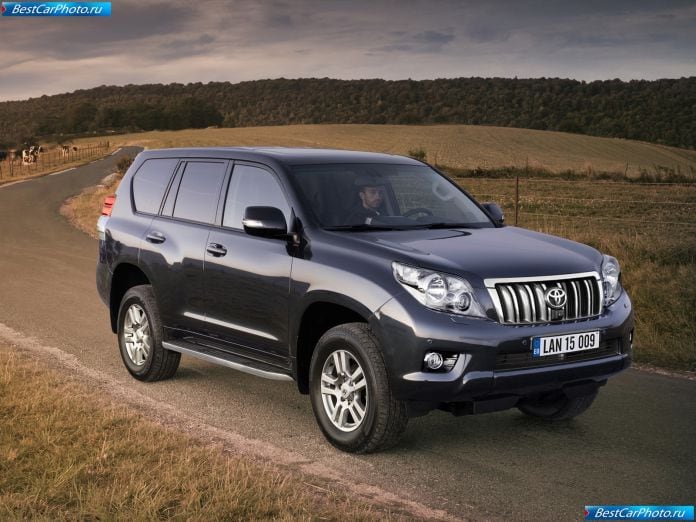 2010 Toyota Land Cruiser - фотография 6 из 167