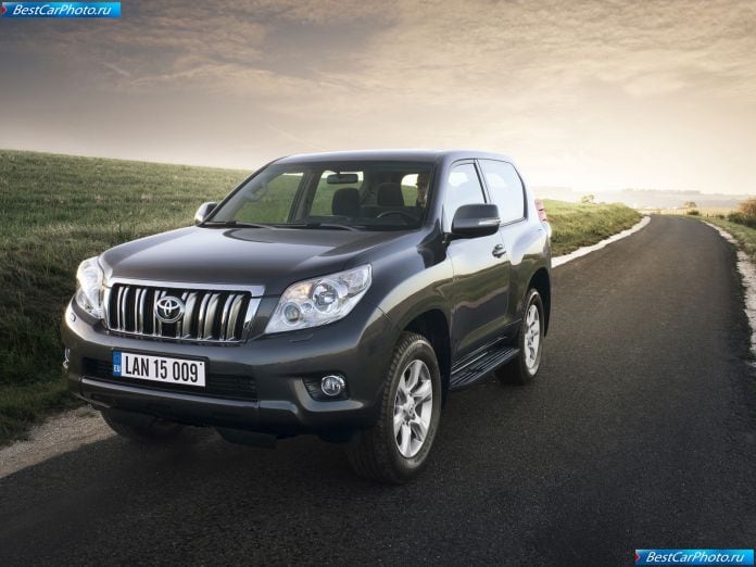 2010 Toyota Land Cruiser - фотография 14 из 167