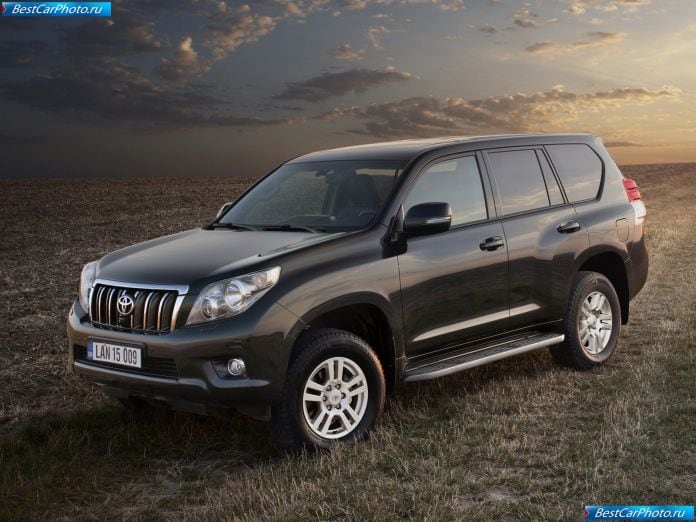 2010 Toyota Land Cruiser - фотография 15 из 167
