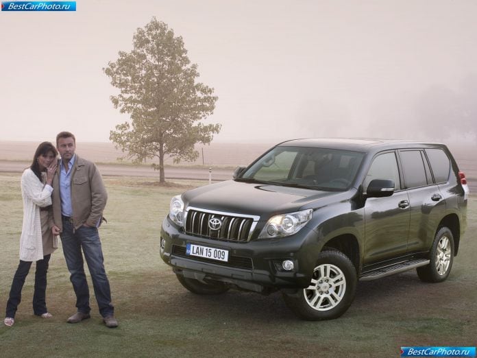 2010 Toyota Land Cruiser - фотография 20 из 167