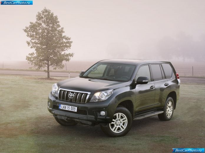 2010 Toyota Land Cruiser - фотография 21 из 167