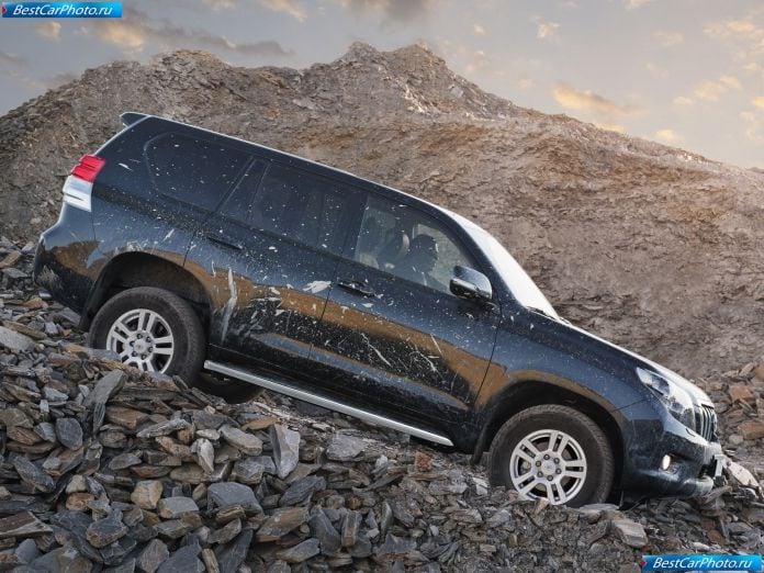 2010 Toyota Land Cruiser - фотография 48 из 167