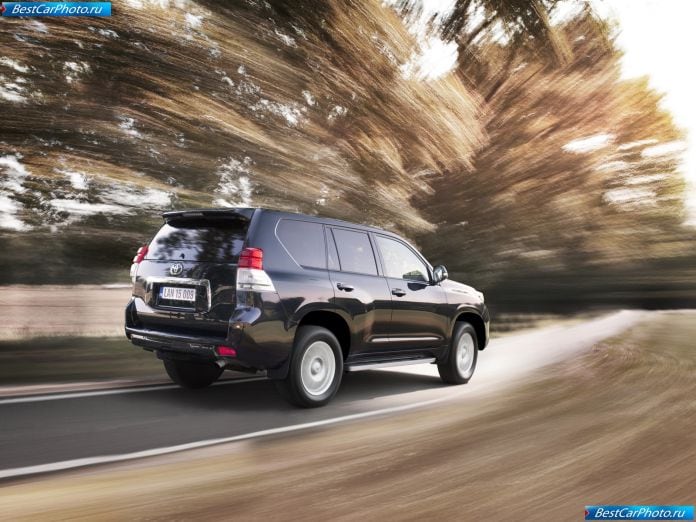2010 Toyota Land Cruiser - фотография 56 из 167