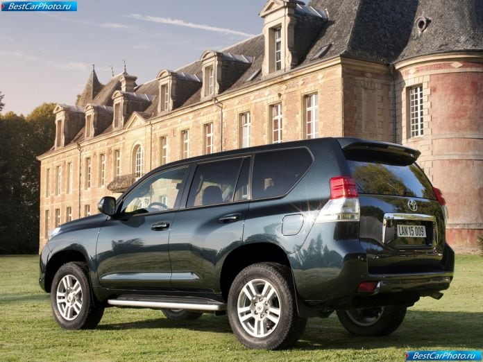 2010 Toyota Land Cruiser - фотография 61 из 167