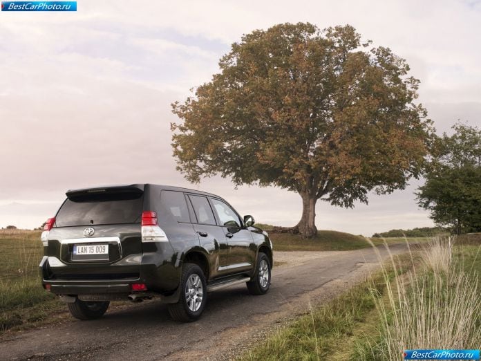2010 Toyota Land Cruiser - фотография 70 из 167