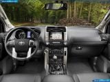 toyota_2010-land_cruiser_1600x1200_109.jpg