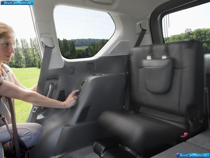 2010 Toyota Land Cruiser - фотография 130 из 167