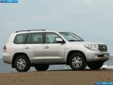 toyota_2010-land_cruiser_v8_1600x1200_008.jpg